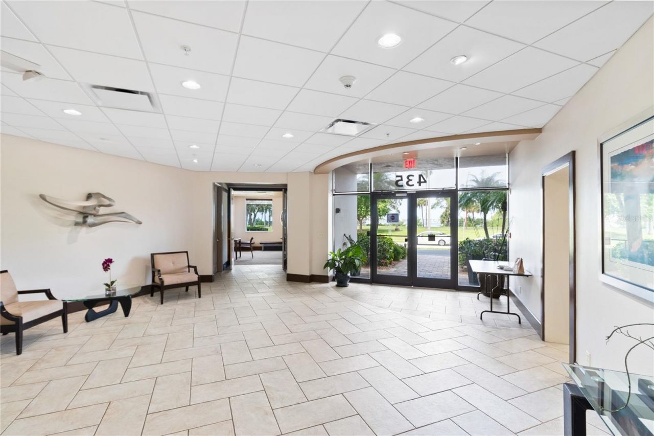 435 S Gulfstream Avenue, Unit 604, Sarasota, FL 34236 Photo