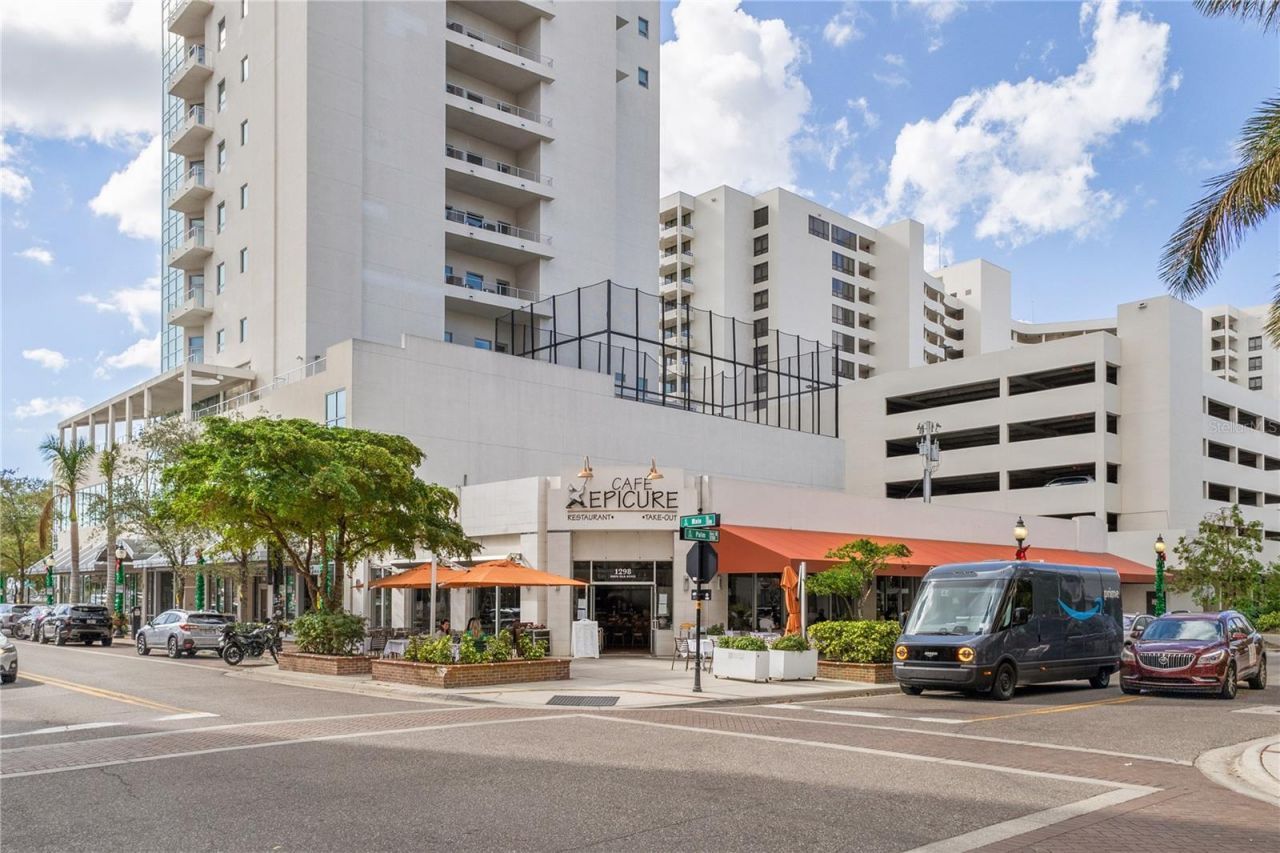 435 S Gulfstream Avenue, Unit 604, Sarasota, FL 34236 Photo