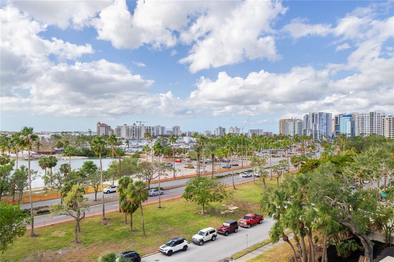 435 S Gulfstream Avenue, Unit 604, Sarasota, FL 34236 Photo