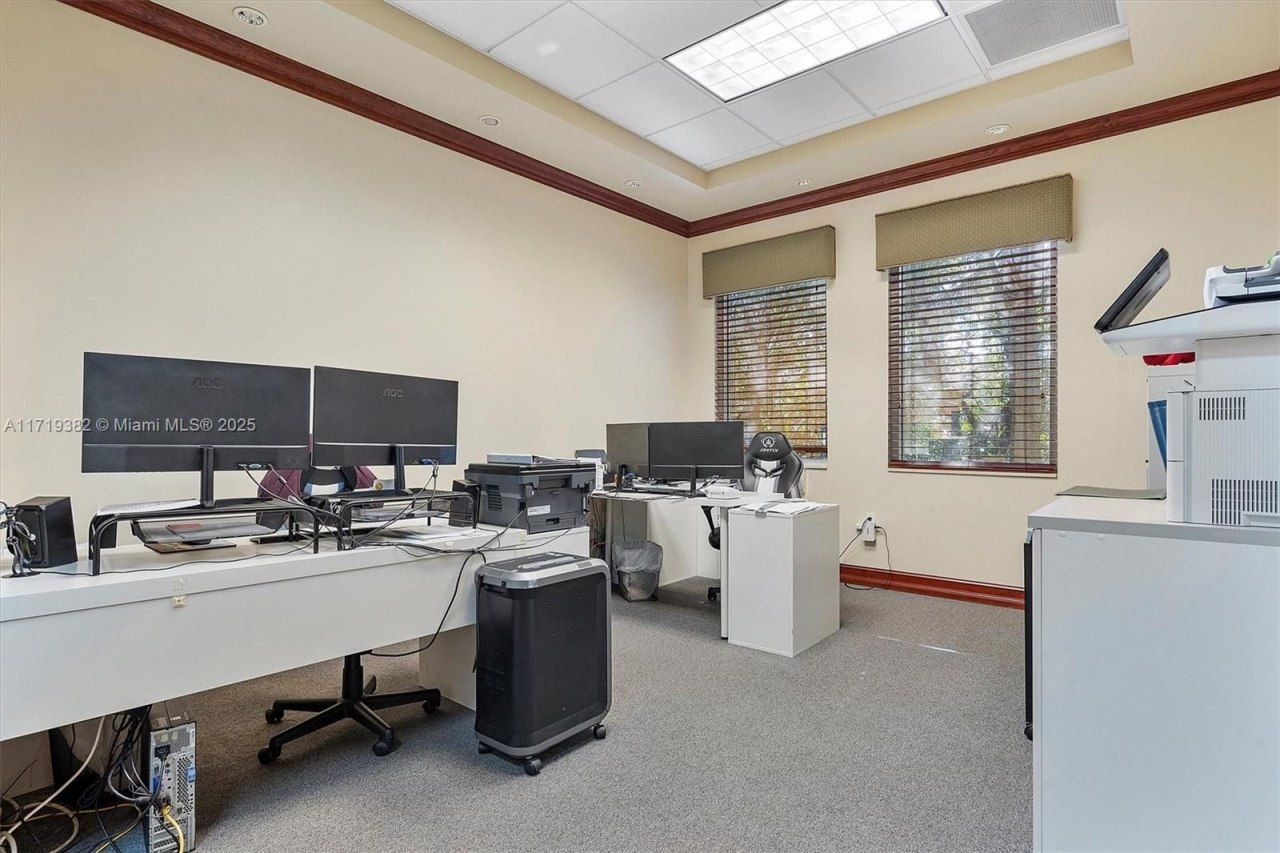 2883 Executive Park Dr, Unit 200, Weston, FL 33331 Photo