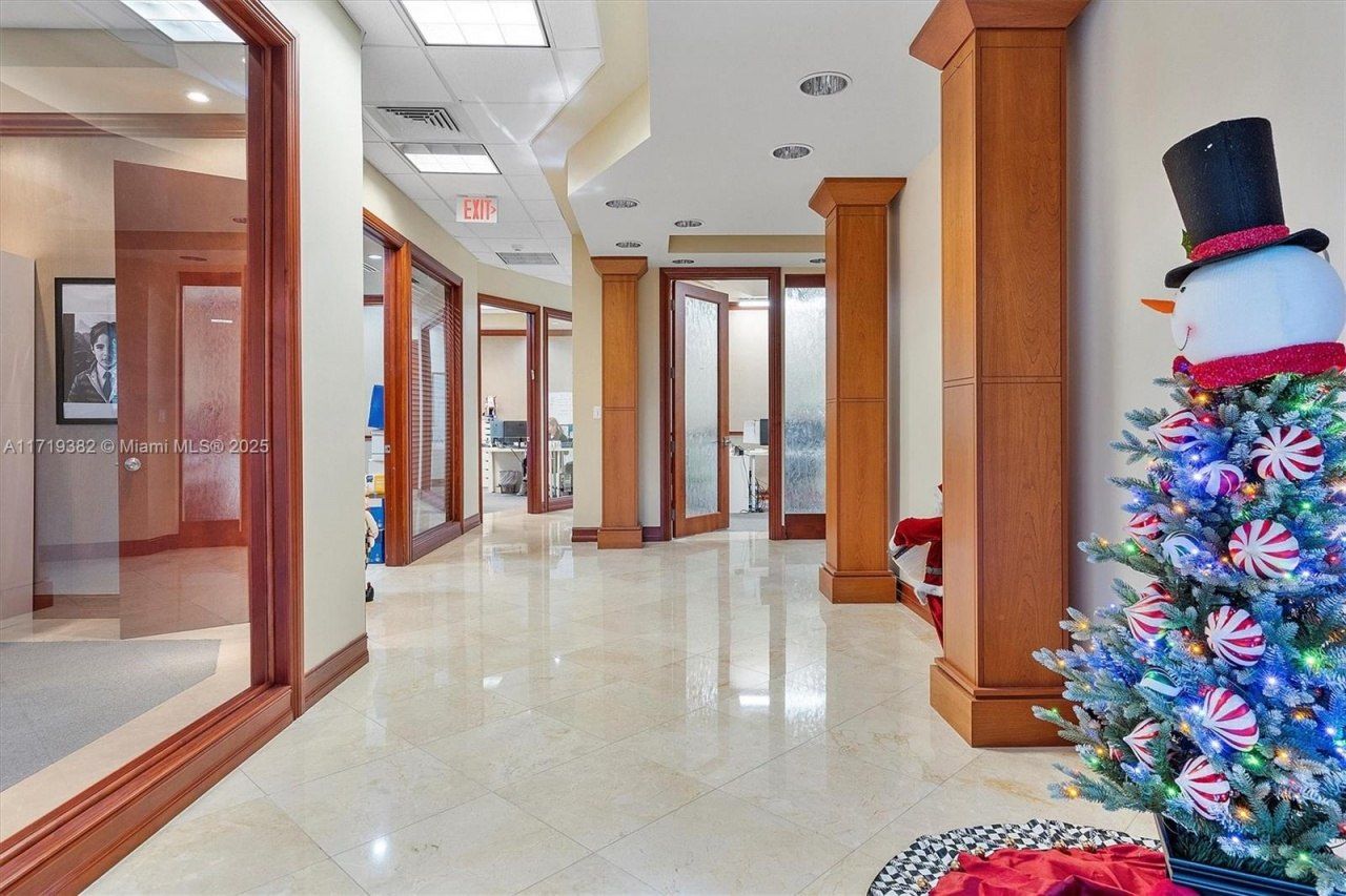 2883 Executive Park Dr, Unit 200, Weston, FL 33331 Photo