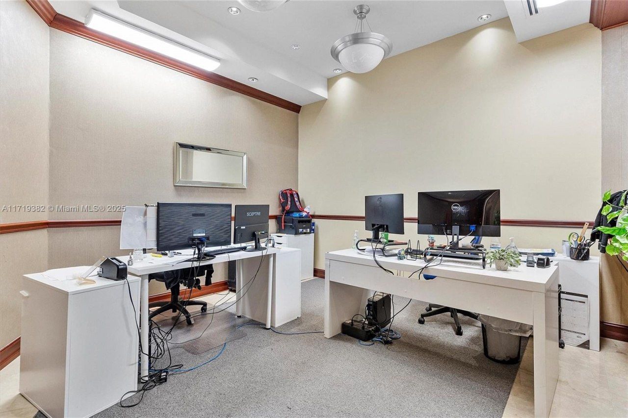 2883 Executive Park Dr, Unit 200, Weston, FL 33331 Photo