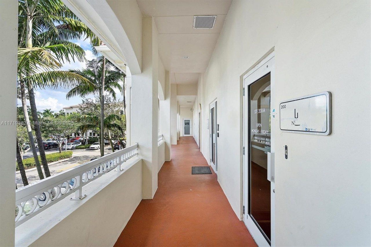 2883 Executive Park Dr, Unit 200, Weston, FL 33331 Photo