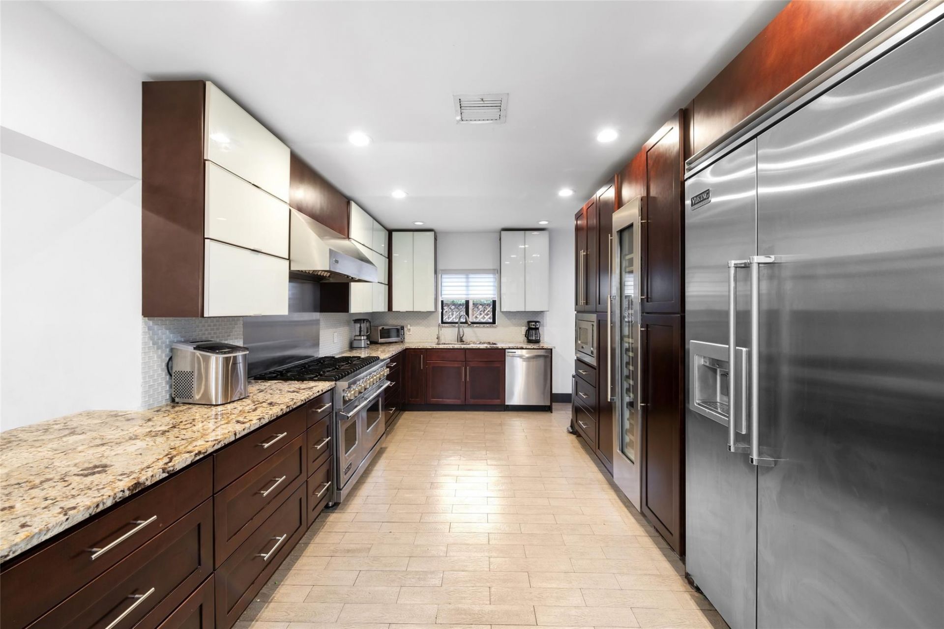 2301 N Atlantic Boulevard, Fort Lauderdale, FL 33305 Photo