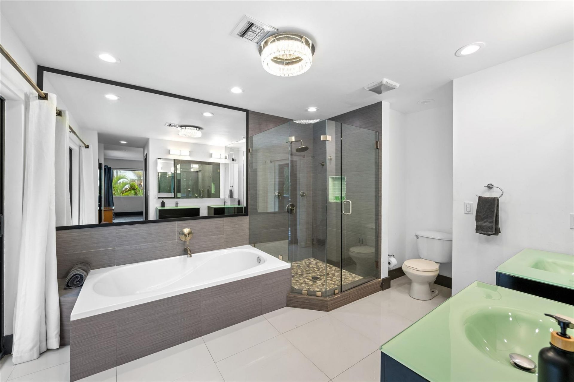 2301 N Atlantic Boulevard, Fort Lauderdale, FL 33305 Photo