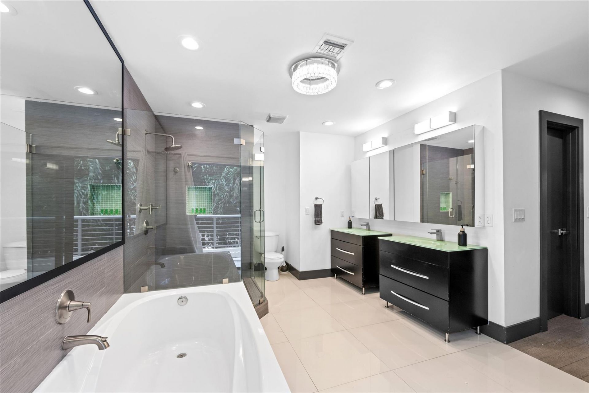 2301 N Atlantic Boulevard, Fort Lauderdale, FL 33305 Photo