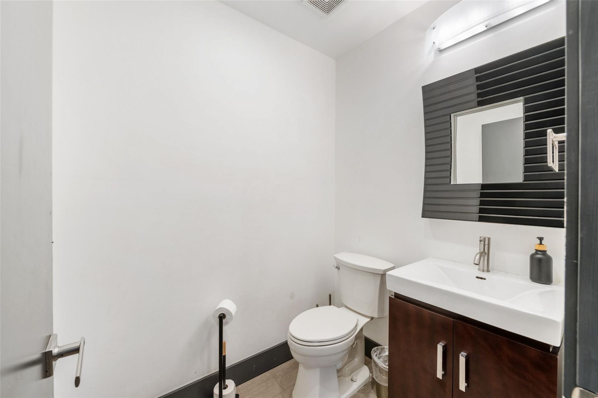 2301 N Atlantic Boulevard, Fort Lauderdale, FL 33305 Photo