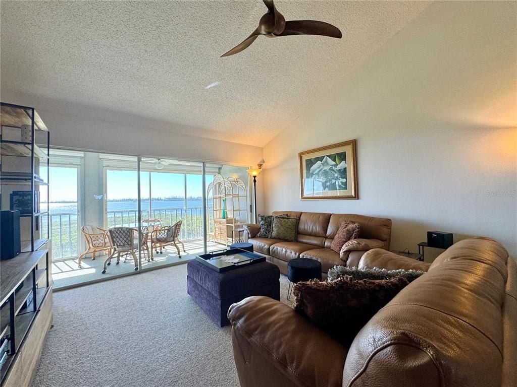 1155 Edgewater Circle, Unit 28, Bradenton, FL 34209 Photo