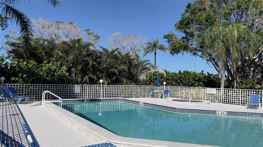 1155 Edgewater Circle, Unit 28, Bradenton, FL 34209 Photo