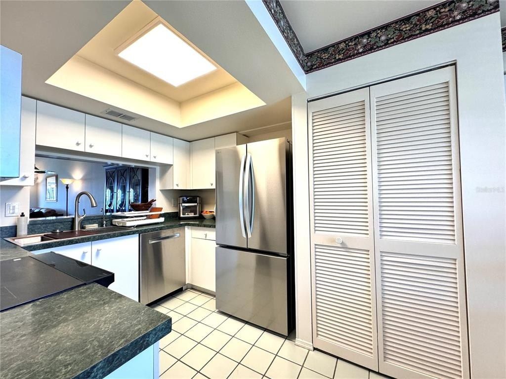 1155 Edgewater Circle, Unit 28, Bradenton, FL 34209 Photo