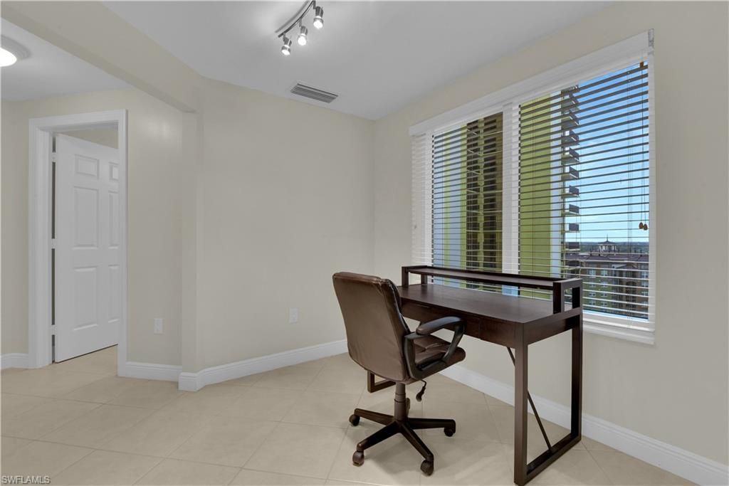 2745 1st St, Unit 1006, Fort Myers, FL 33916 Photo