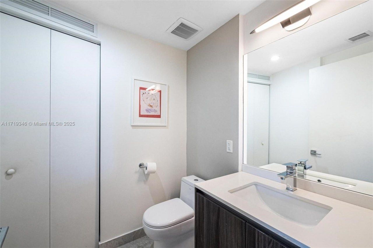 488 NE 18th St, Unit 401, Miami, FL 33132 Photo