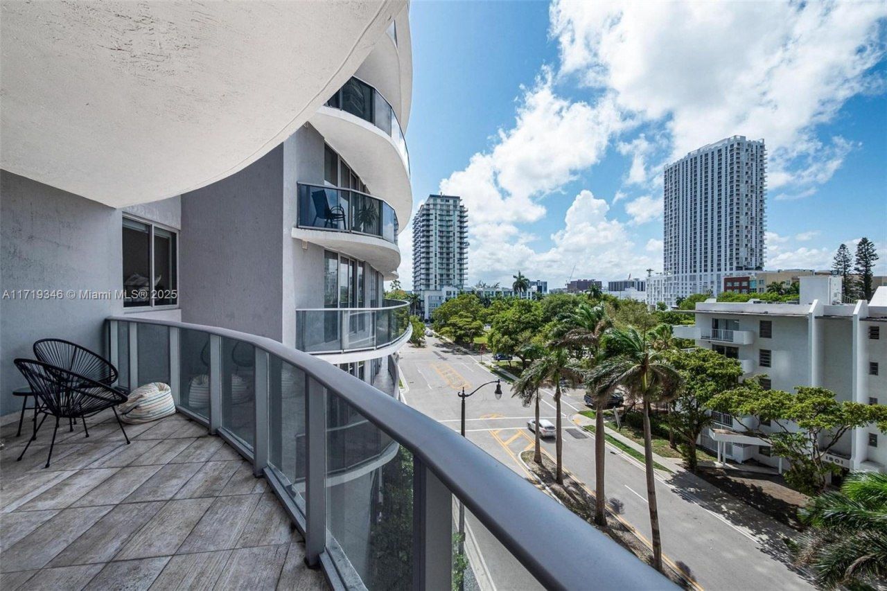 488 NE 18th St, Unit 401, Miami, FL 33132 Photo