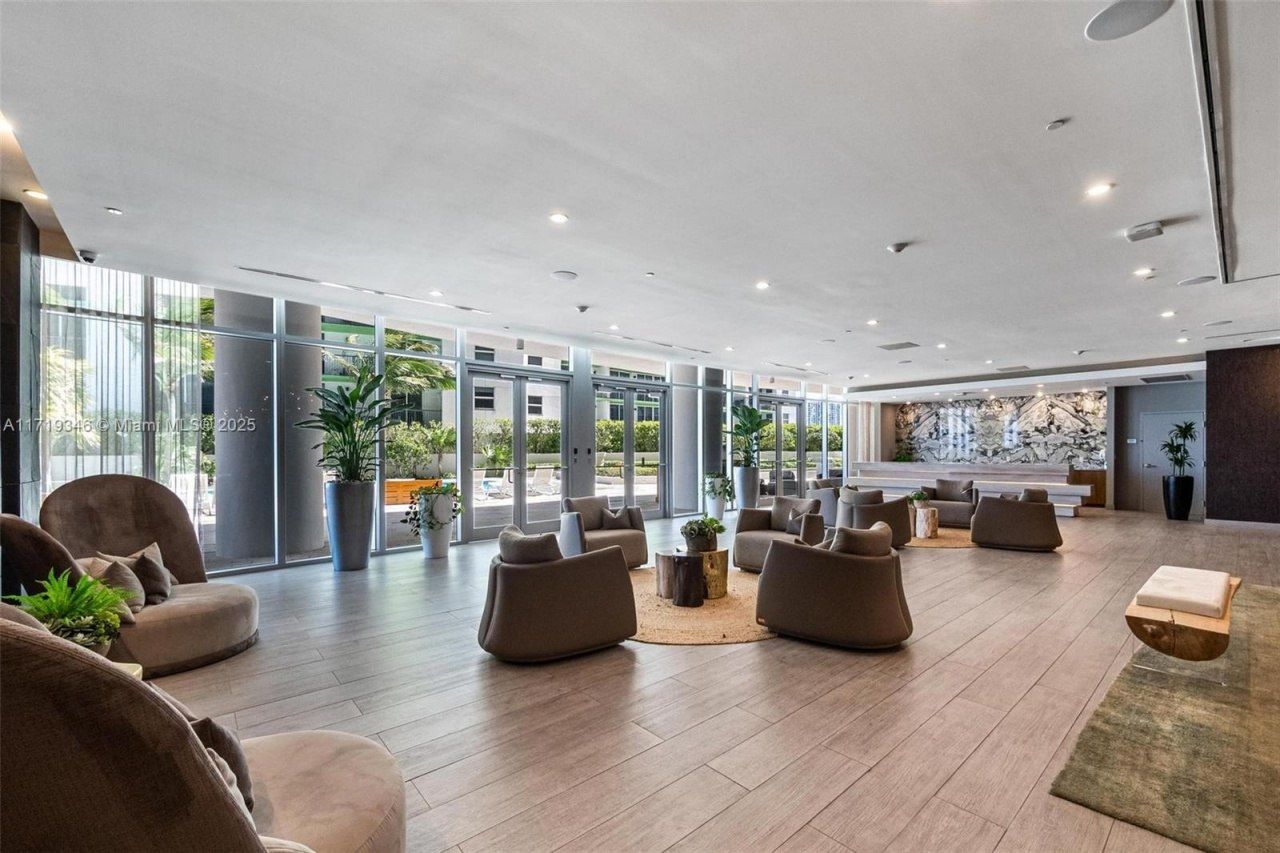 488 NE 18th St, Unit 401, Miami, FL 33132 Photo