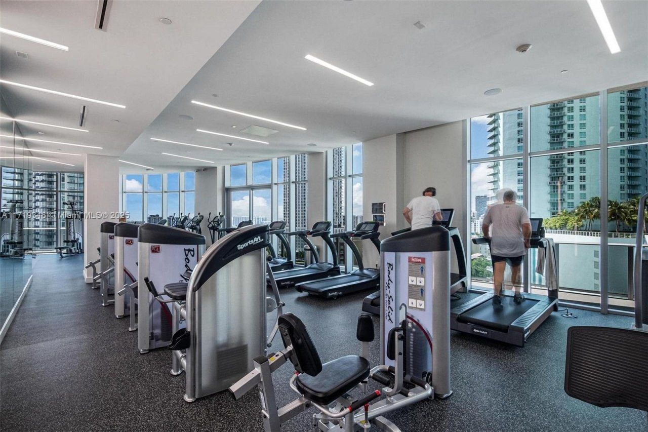 488 NE 18th St, Unit 401, Miami, FL 33132 Photo