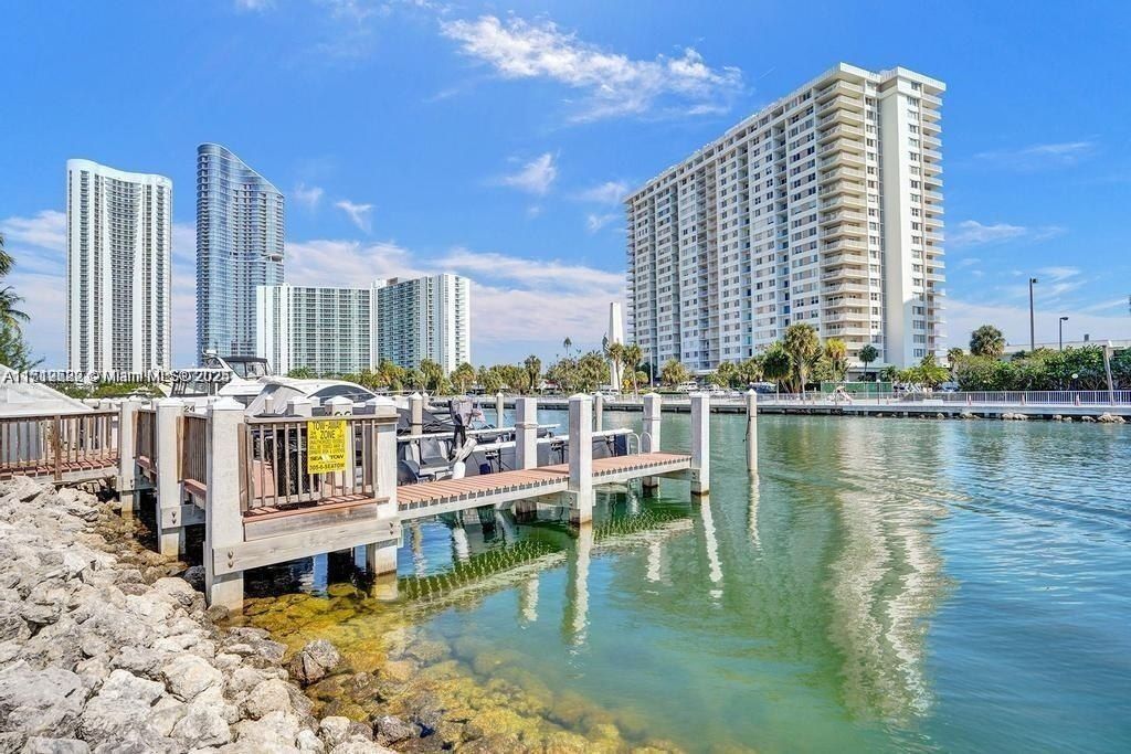 400 Kings Point Dr, Unit 1003, Sunny Isles Beach, FL 33160 Photo