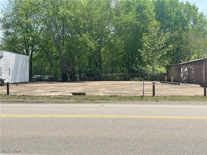 Navarre Road SW, Canton, OH 44706 Photo 1