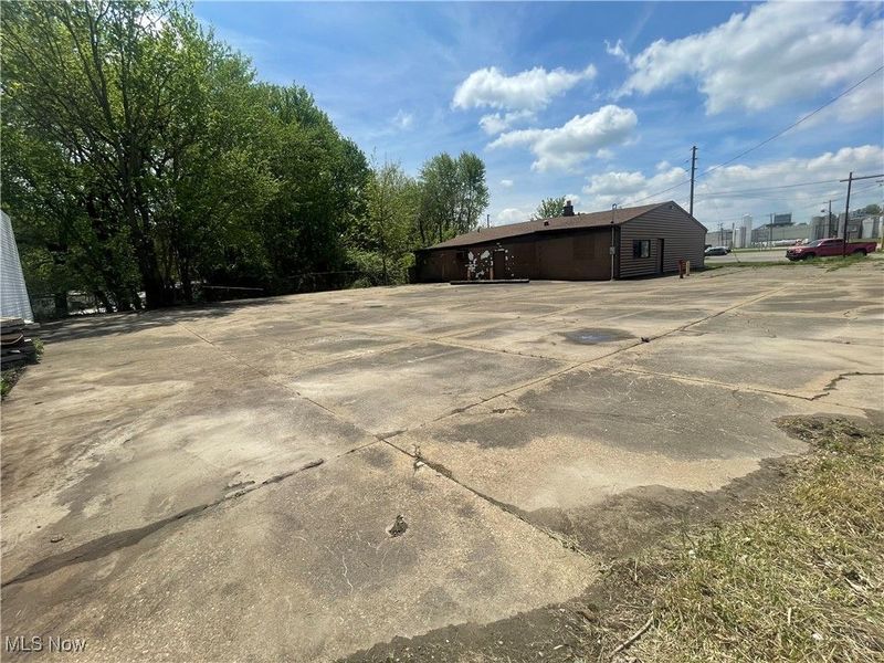 Navarre Road SW, Canton, OH 44706 Photo 3