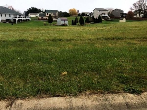 2979 N Morning Glory Avenue, Rolling Prairie, IN 46371