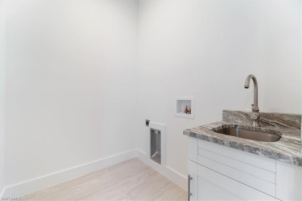 2537 Linda Dr, Naples, FL 34112 Photo
