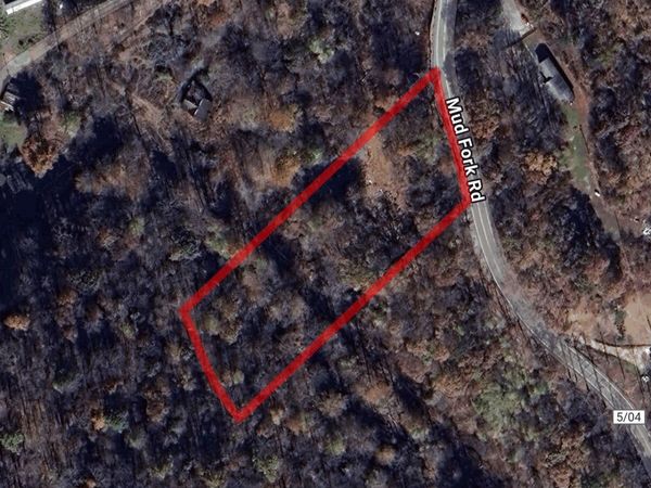 7835 Mud Fork Rd, Avis Acres, WV 25649