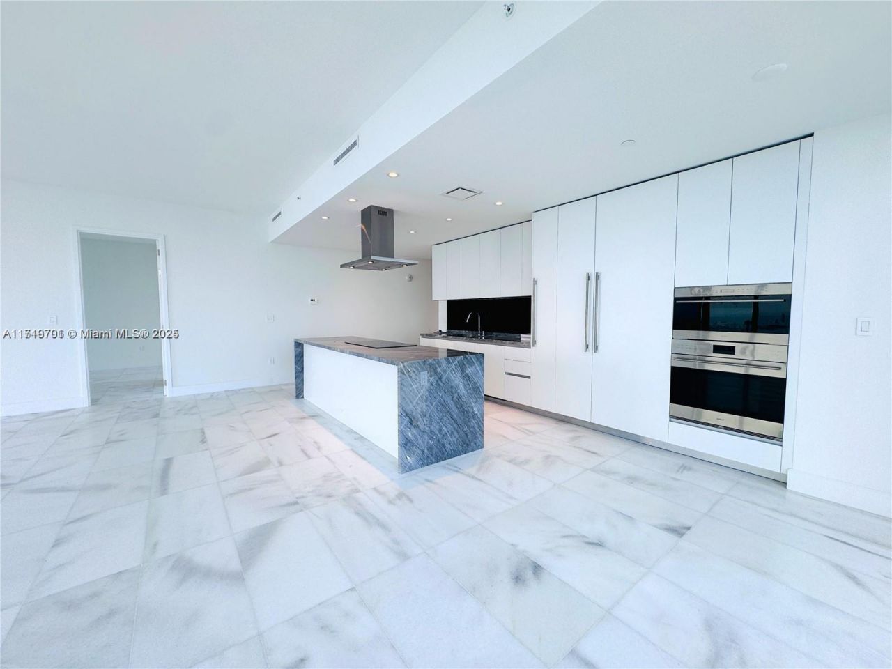 700 NE 26th Ter, Unit 2001, Miami, FL 33137 Photo