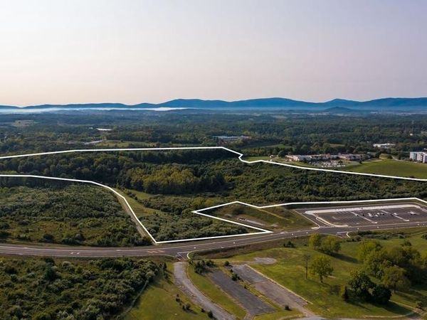 1300 RICHMOND AVENUE, STAUNTON, VA 24401