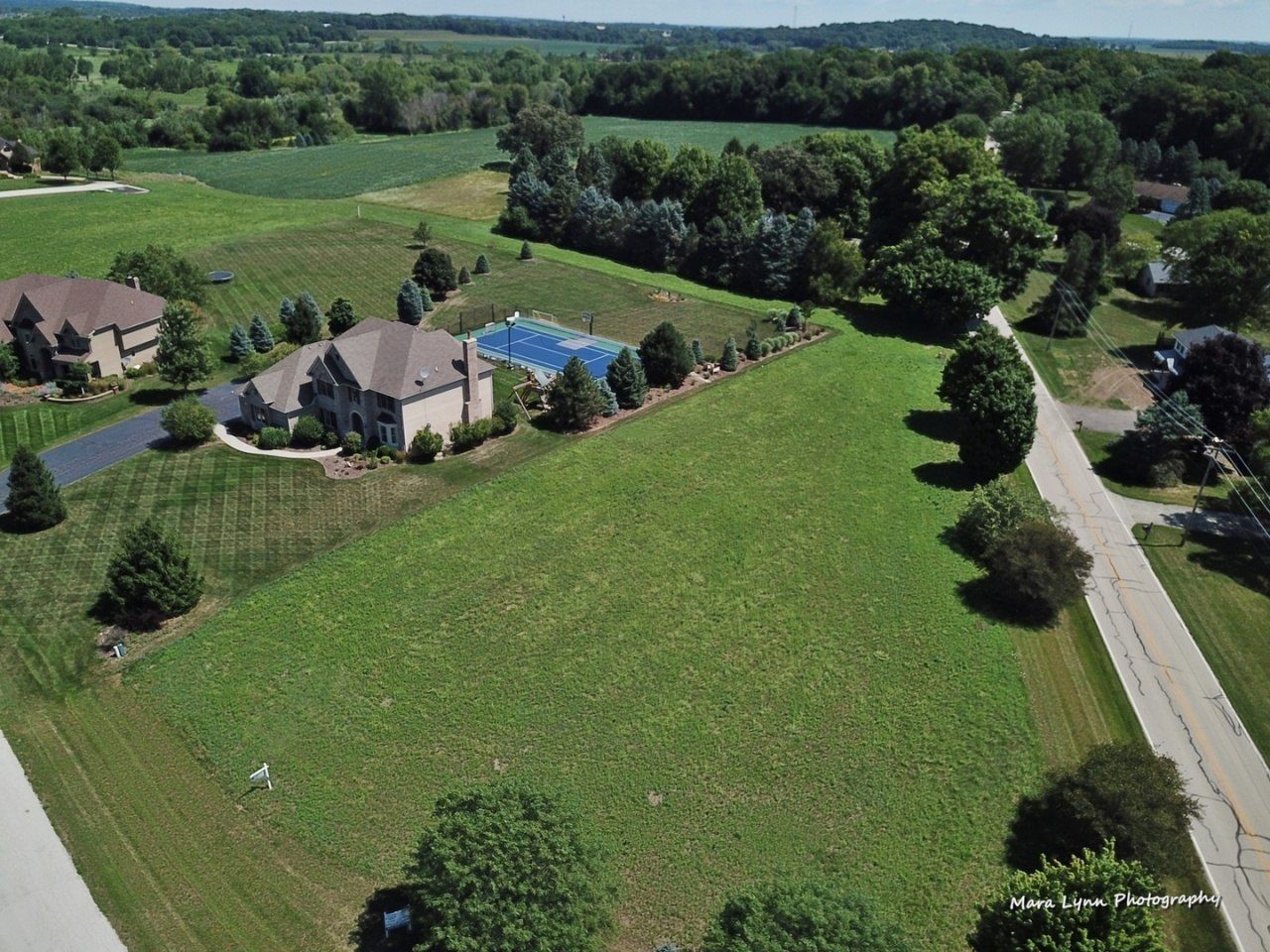 16 Derek Drive, Elburn, IL 60119 Main Photo