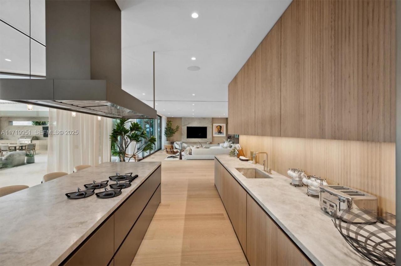 424 W Rivo Alto Dr, Miami Beach, FL 33139 Photo