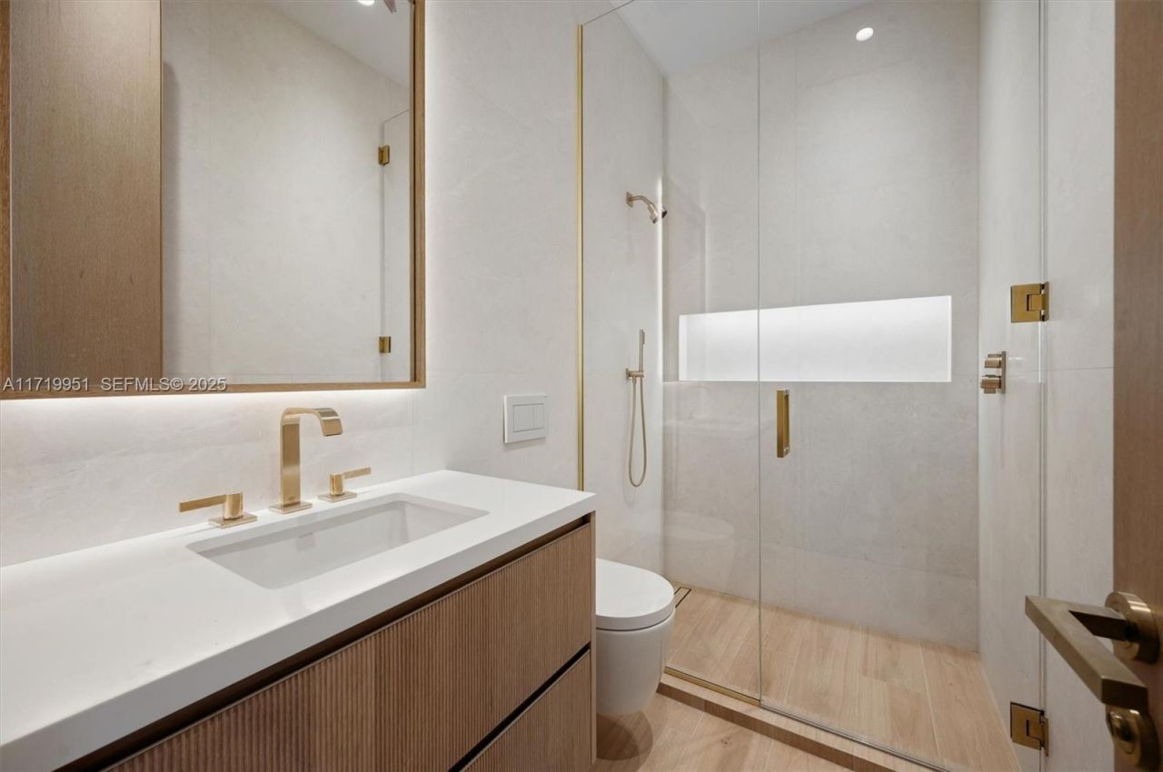 424 W Rivo Alto Dr, Miami Beach, FL 33139 Photo