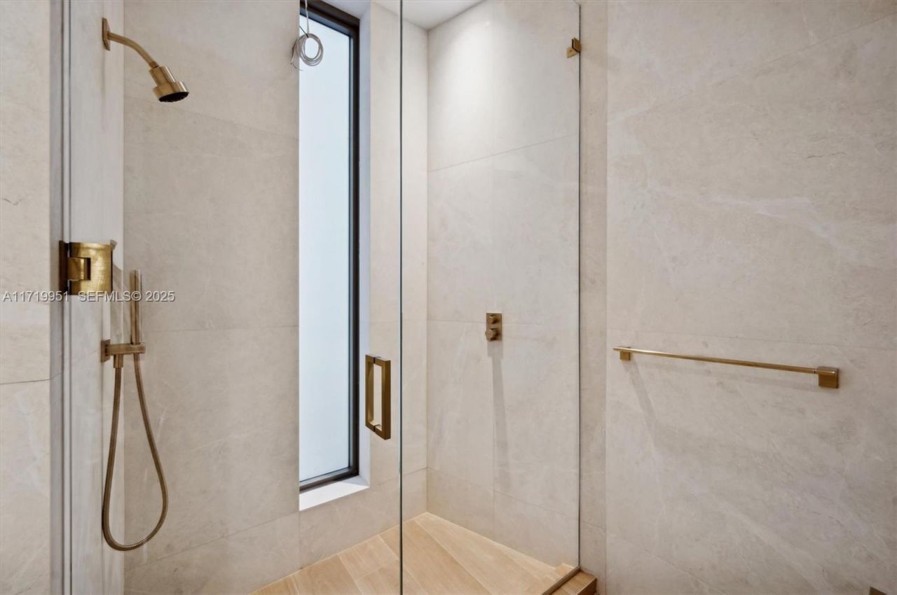 424 W Rivo Alto Dr, Miami Beach, FL 33139 Photo