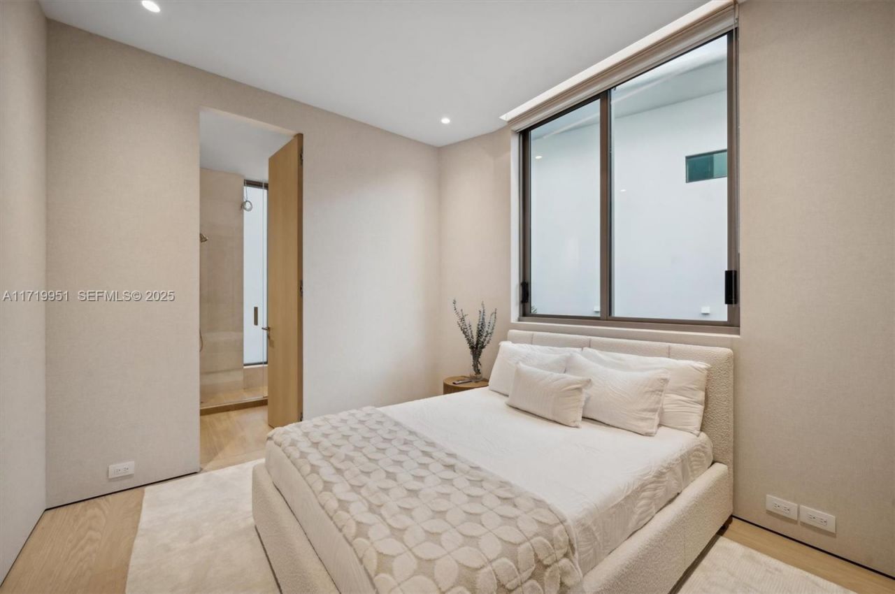 424 W Rivo Alto Dr, Miami Beach, FL 33139 Photo