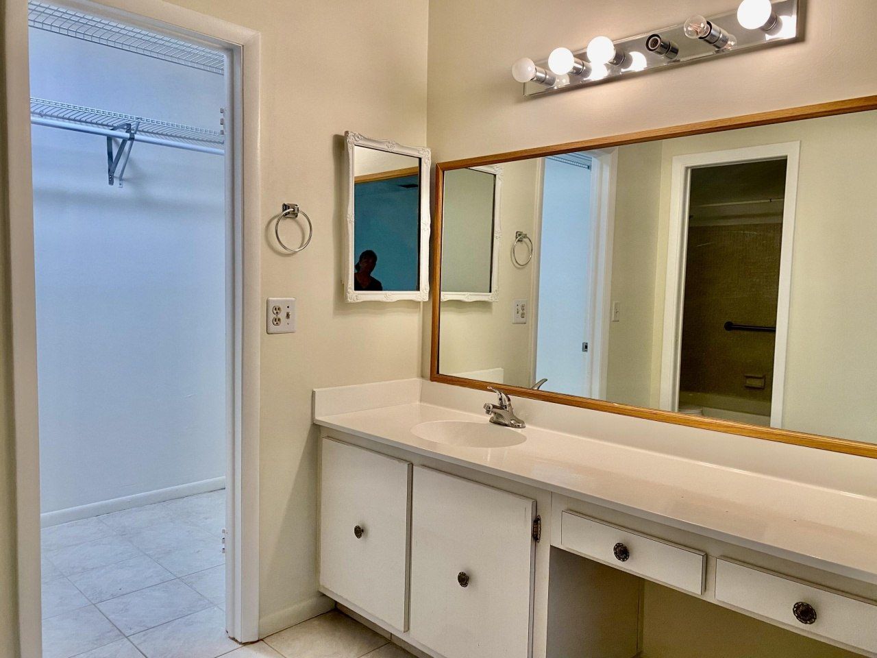 8665 Chevy Chase Drive, Unit 113, Boca Raton, FL 33433 Photo