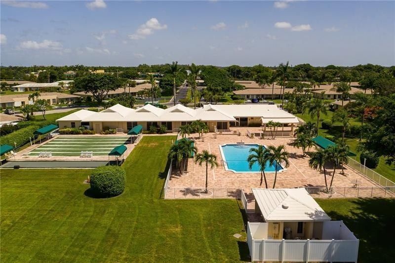 8665 Chevy Chase Drive, Unit 113, Boca Raton, FL 33433 Photo