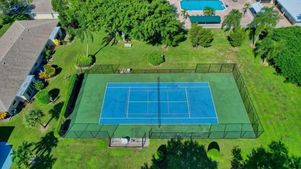 8665 Chevy Chase Drive, Unit 113, Boca Raton, FL 33433 Photo