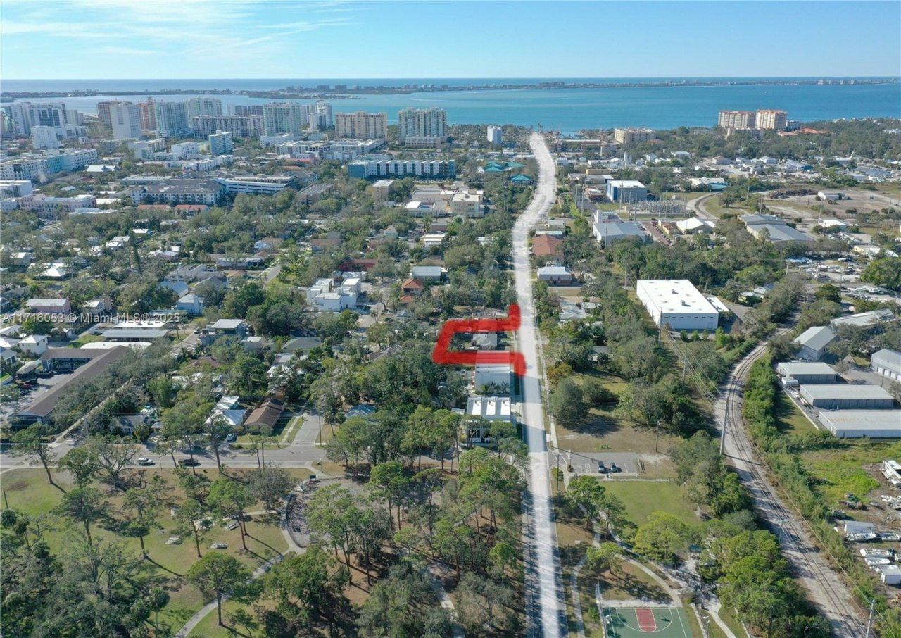 1744 10th St, Sarasota, FL 34236 Photo