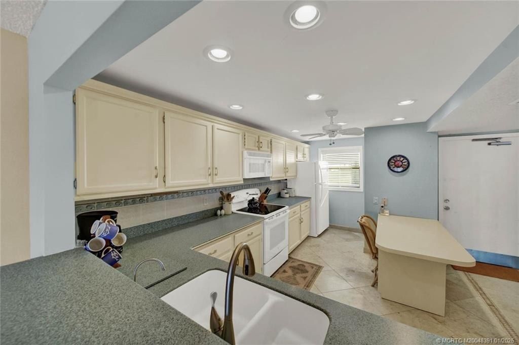 10200 S Ocean Drive, Unit 702, Jensen Beach, FL 34957 Photo