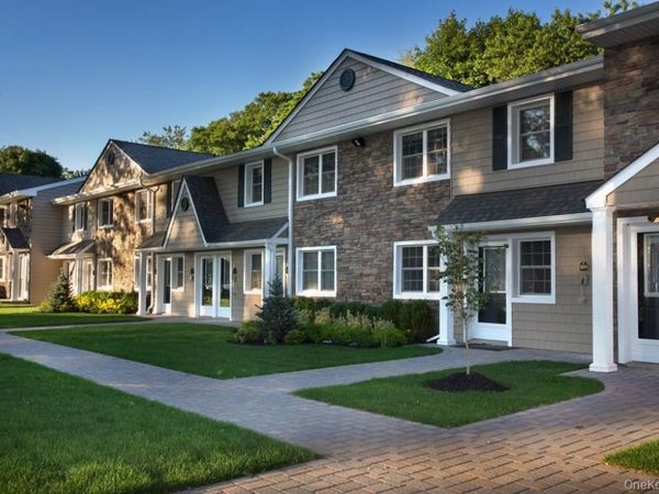 301 Tudor Lane, Unit 301, Middle Island, NY 11953