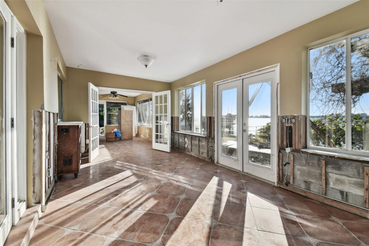 1836 Venetian Point Drive, Clearwater, FL 33755 Photo