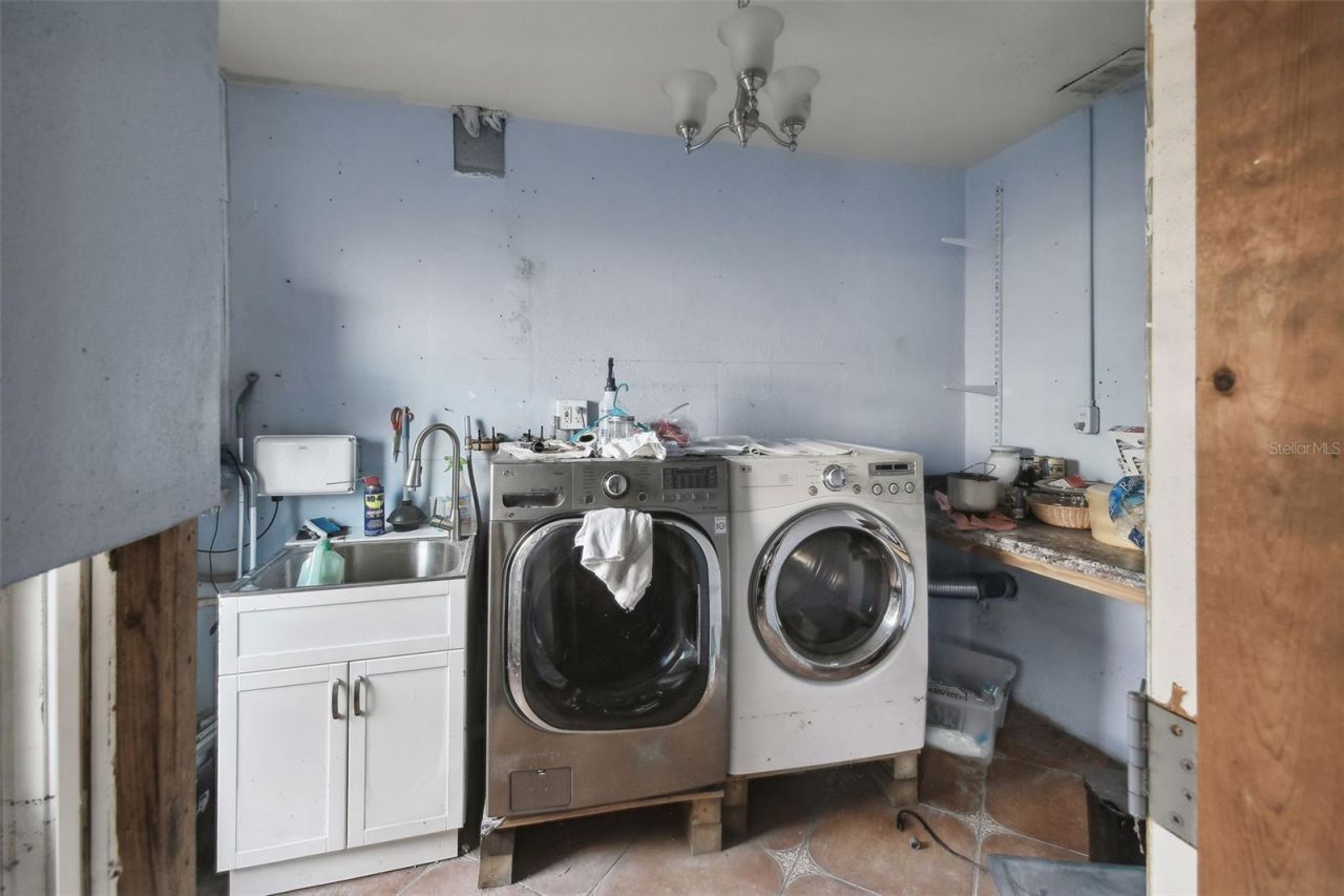 1836 Venetian Point Drive, Clearwater, FL 33755 Photo