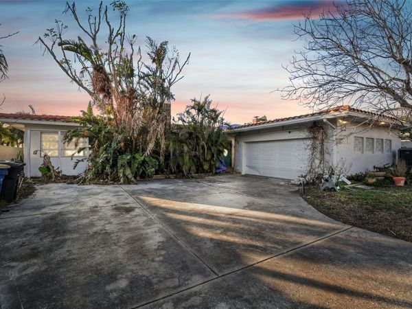 1836 VENETIAN POINT DRIVE, CLEARWATER, FL 33755