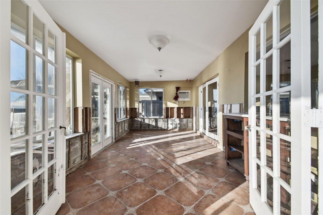 1836 Venetian Point Drive, Clearwater, FL 33755 Photo