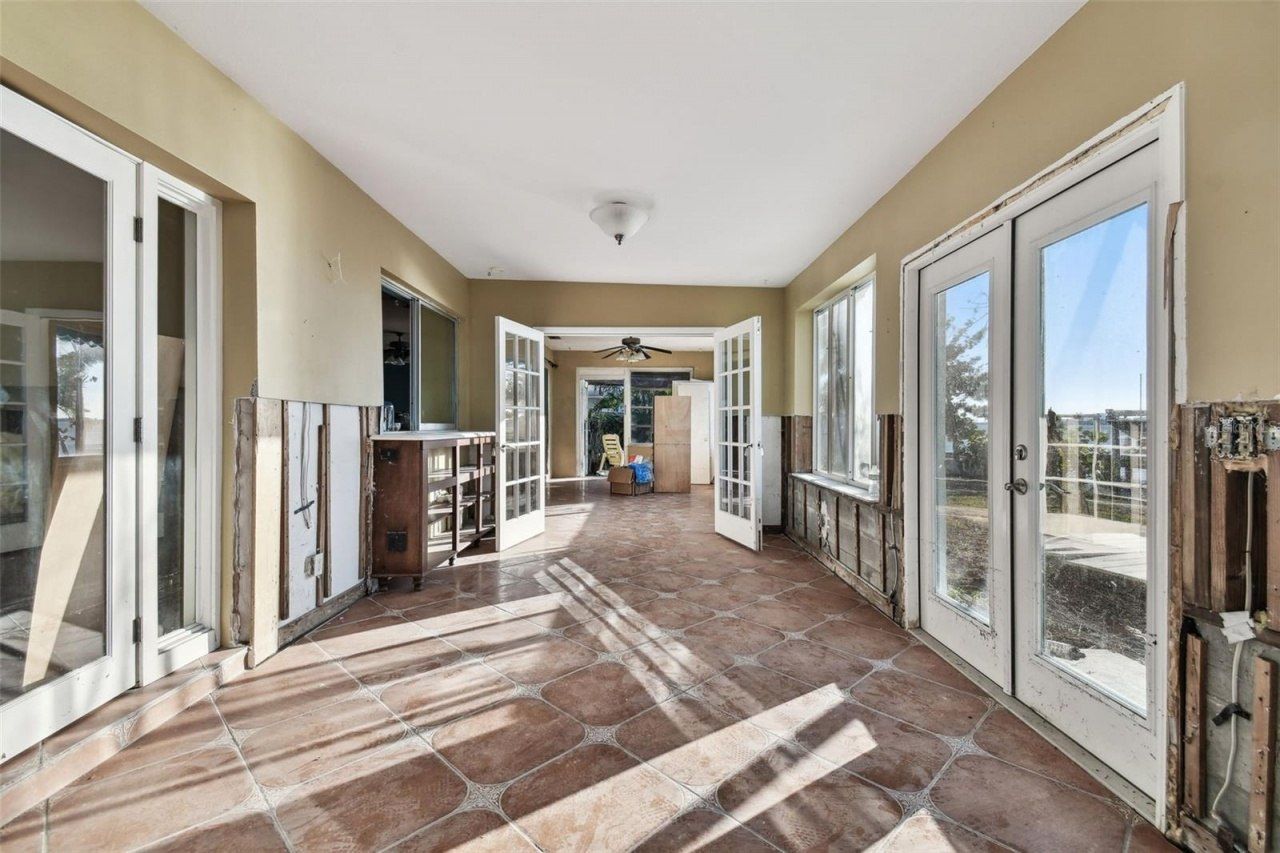 1836 Venetian Point Drive, Clearwater, FL 33755 Photo