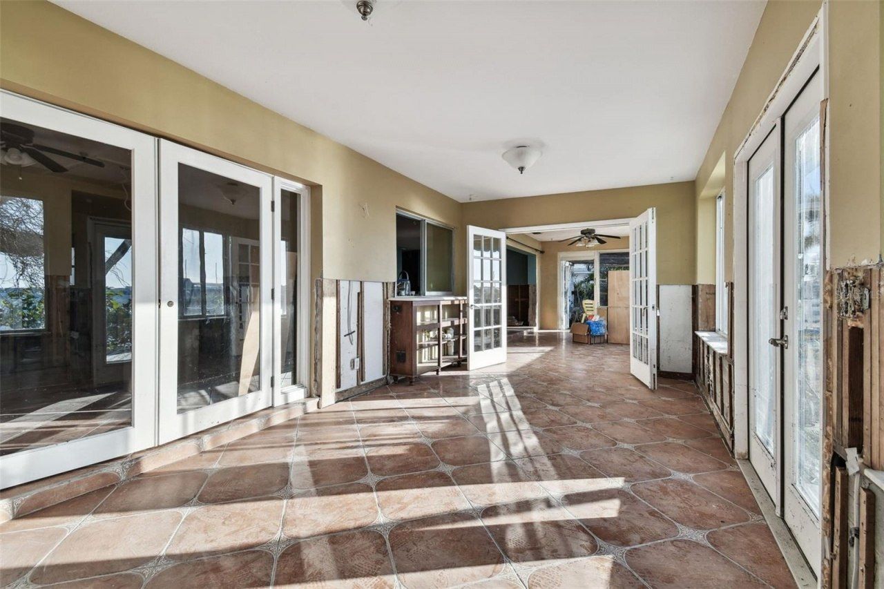 1836 Venetian Point Drive, Clearwater, FL 33755 Photo