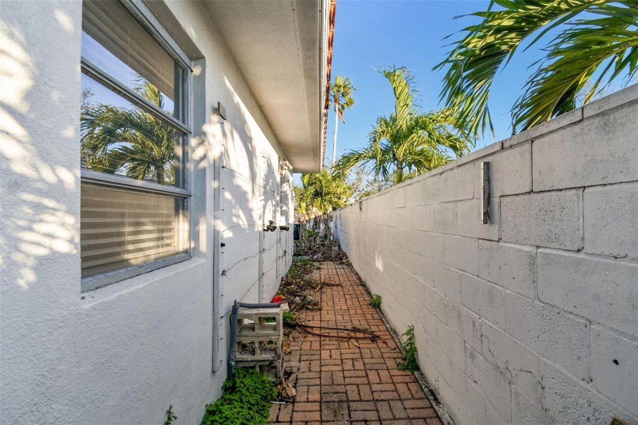 1836 Venetian Point Drive, Clearwater, FL 33755 Photo