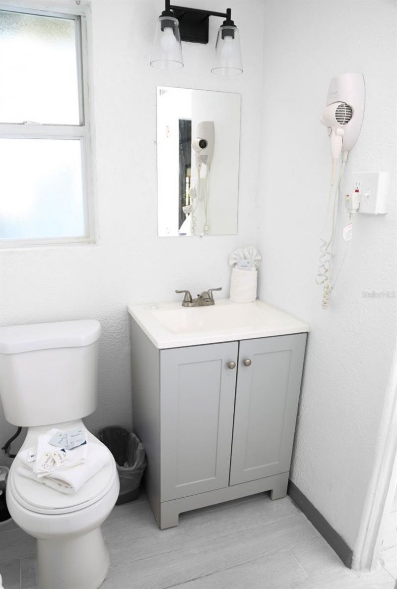 14711 Gulf Boulevard, Madeira Beach, FL 33708 Photo