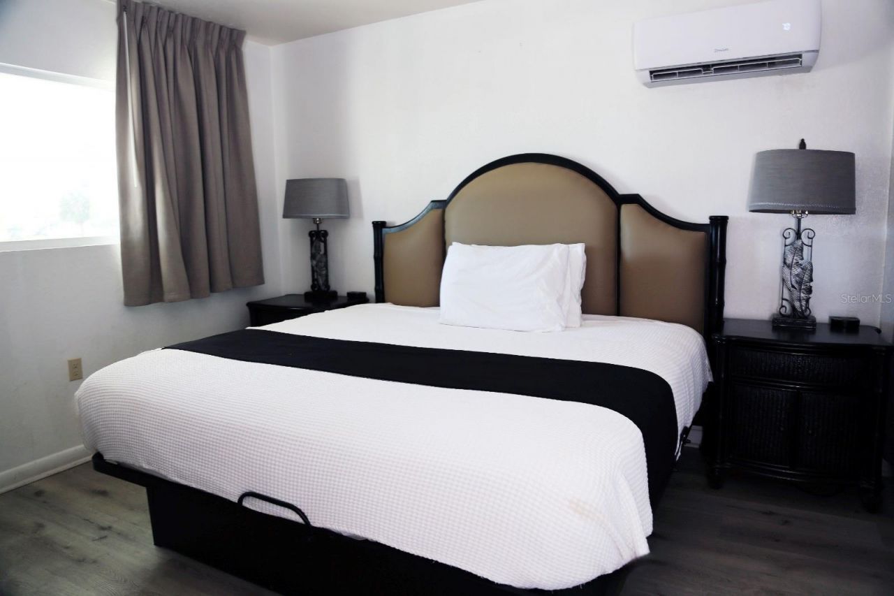 14711 Gulf Boulevard, Madeira Beach, FL 33708 Photo