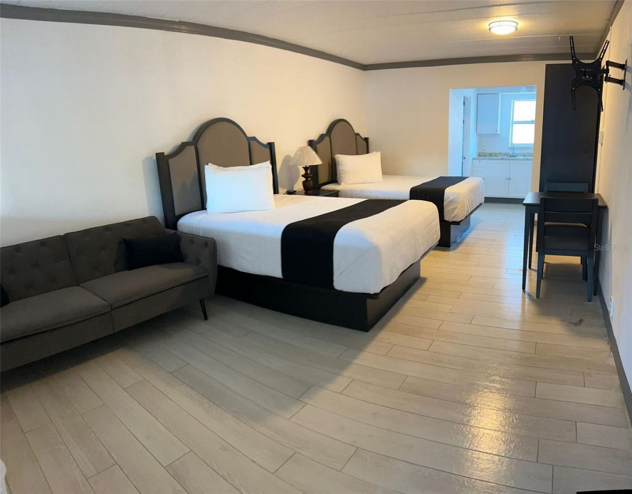 14711 Gulf Boulevard, Madeira Beach, FL 33708 Photo