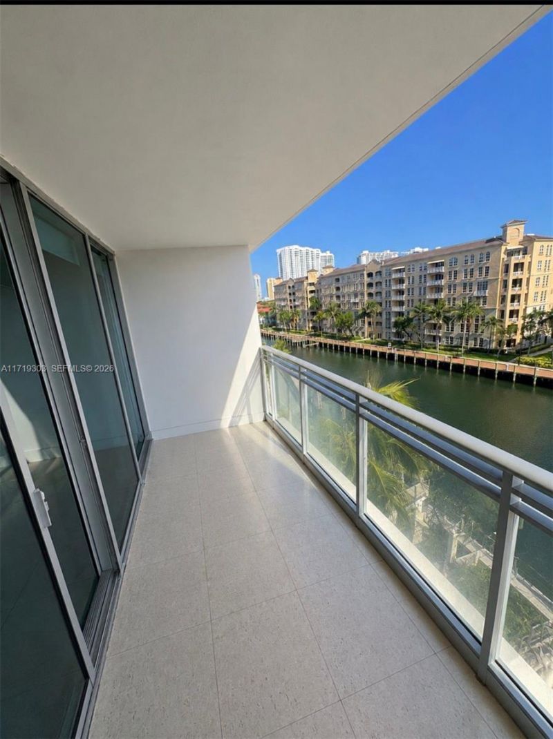 2950 NE 188th St, Unit 406, Aventura, FL 33180 Photo
