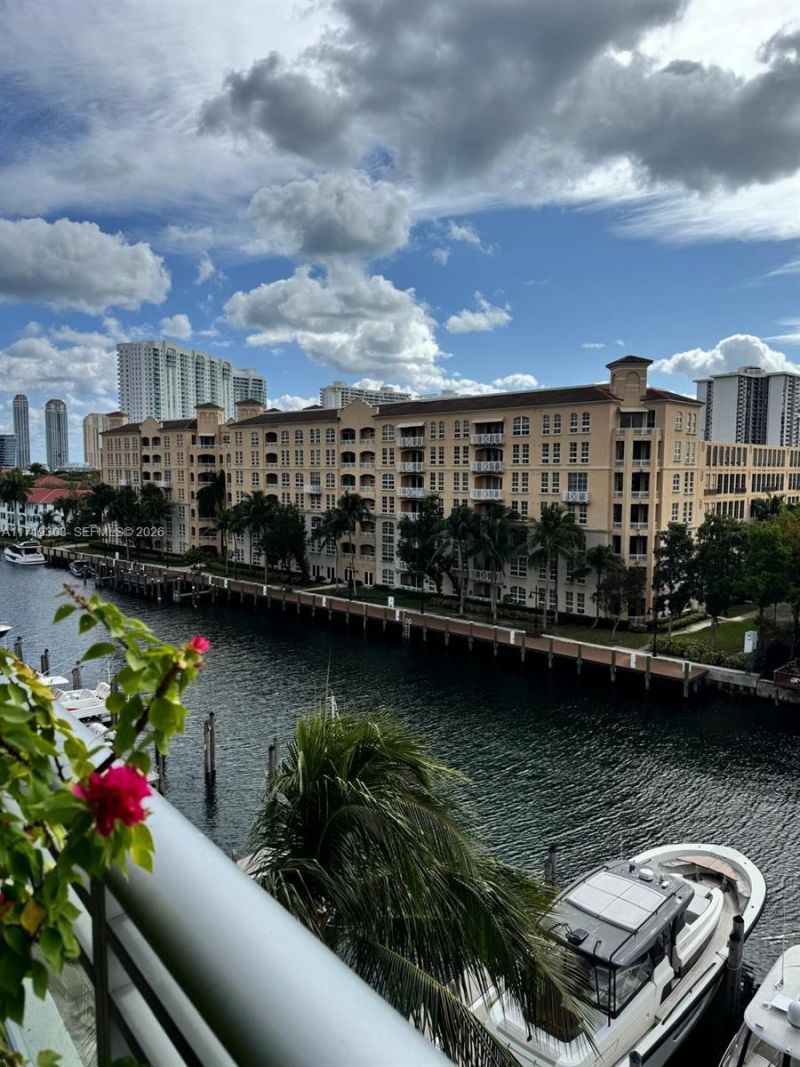 2950 NE 188th St, Unit 406, Aventura, FL 33180 Photo